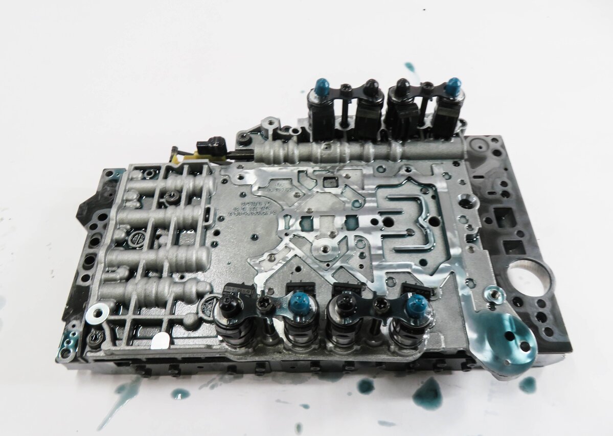 Thumbnail 3: 14-16 MERCEDES E350 (A207 C207 W207) RWD - 722.9 TRANSMISSION VALVE BODY BLOCK