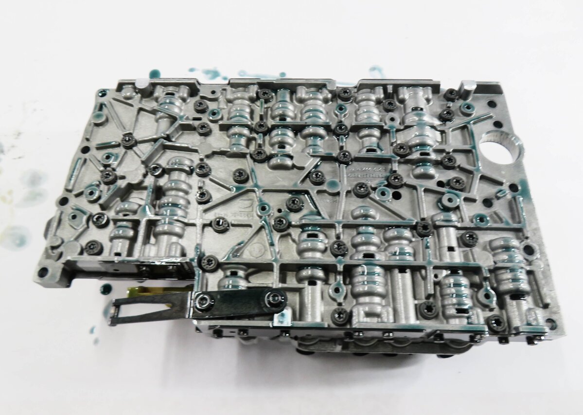 Thumbnail 4: 14-16 MERCEDES E350 (A207 C207 W207) RWD - 722.9 TRANSMISSION VALVE BODY BLOCK