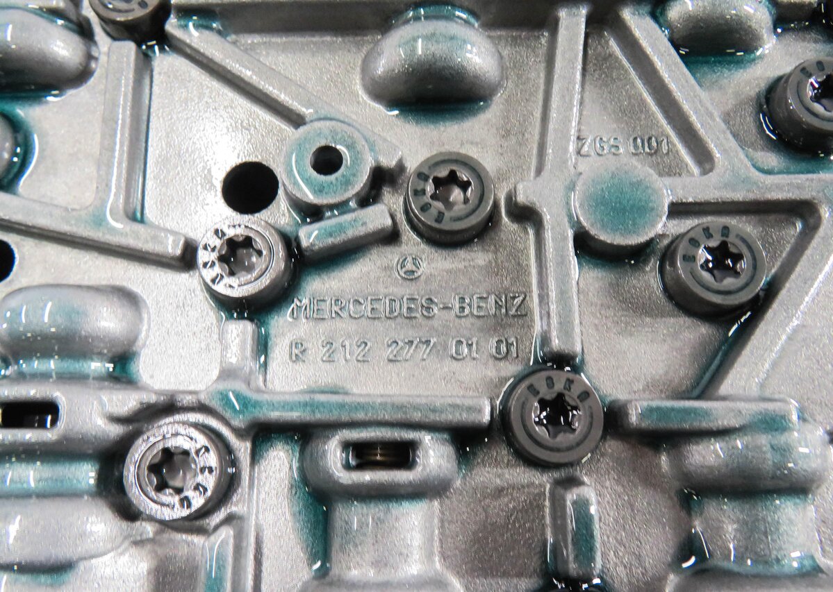 Thumbnail 6: 14-16 MERCEDES E350 (A207 C207 W207) RWD - 722.9 TRANSMISSION VALVE BODY BLOCK