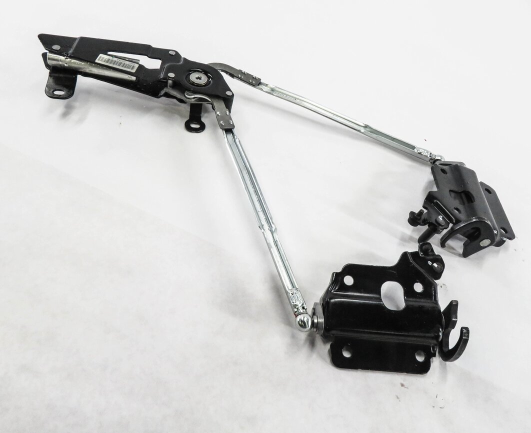 Thumbnail 2: 2014 MERCEDES E350 (A207) FRONT CONVERTIBLE TOP LATCH ASSEMBLY