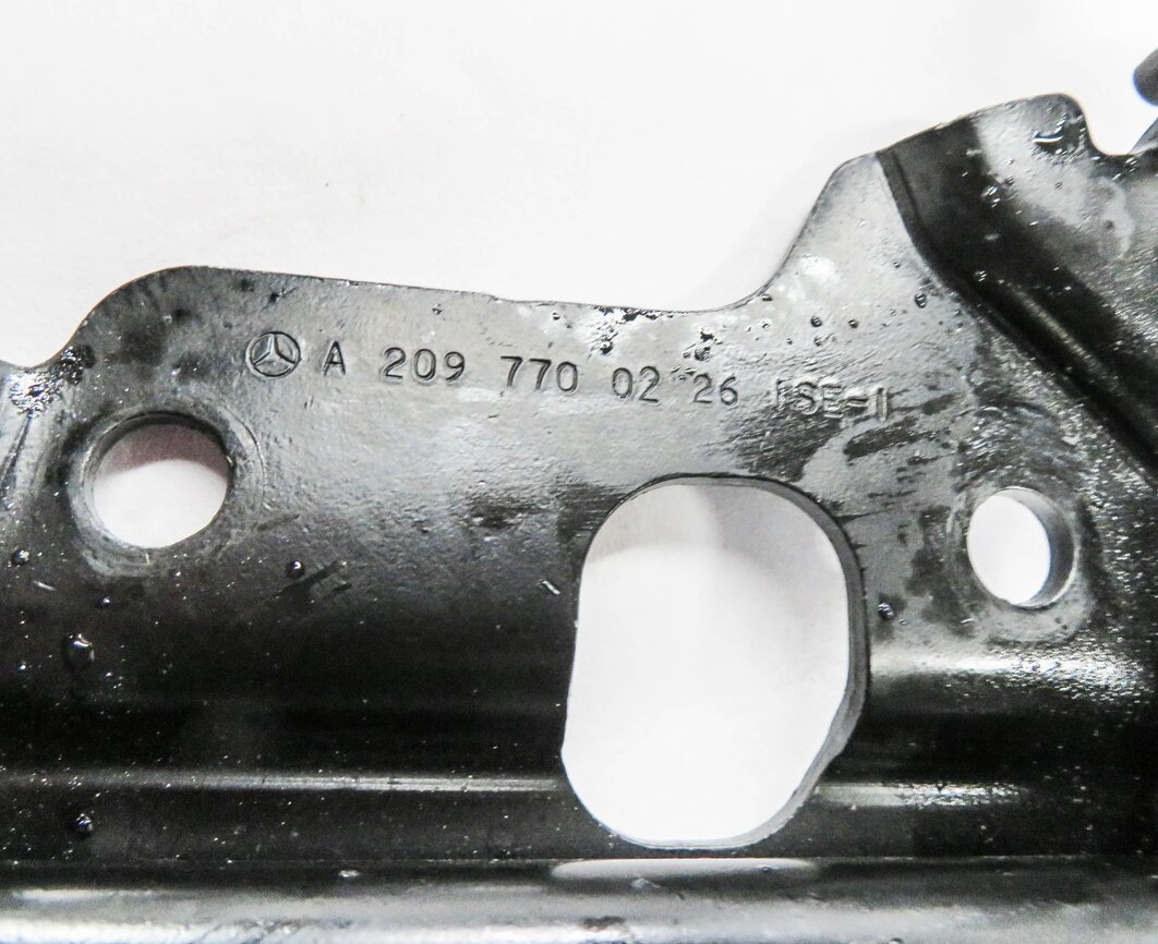 Thumbnail 5: 2014 MERCEDES E350 (A207) FRONT CONVERTIBLE TOP LATCH ASSEMBLY