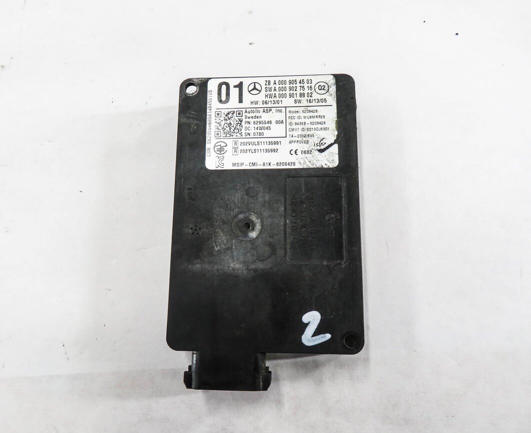 Thumbnail 3: 2014 MERCEDES E350 (A207 C207 W207) BLIND SPOT RADAR MODULE