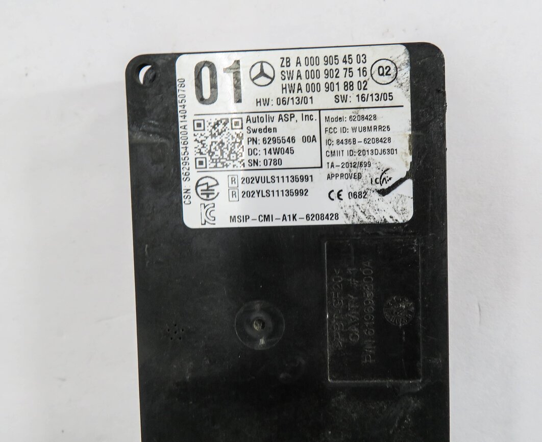 Thumbnail 4: 2014 MERCEDES E350 (A207 C207 W207) BLIND SPOT RADAR MODULE