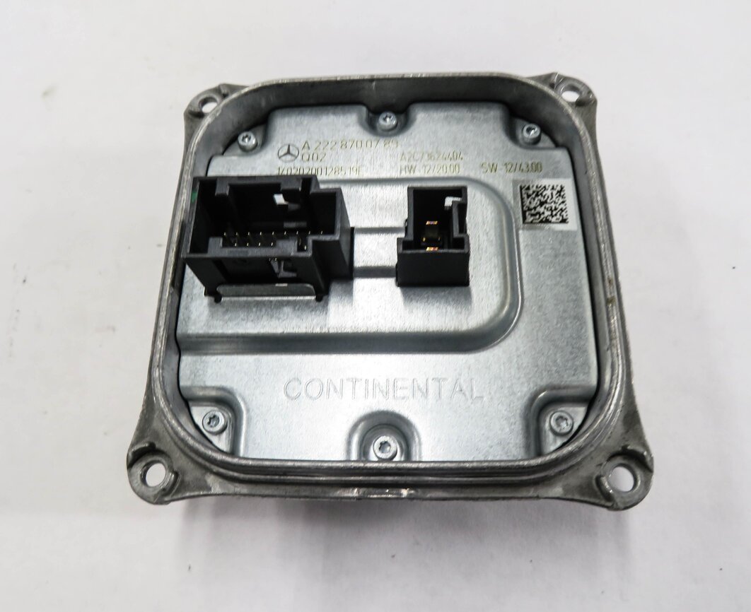 Thumbnail 2: 2014 MERCEDES E350 (A207 C207 W207) HEADLIGHT VOLTAGE REGULATOR CONTROL MODULE
