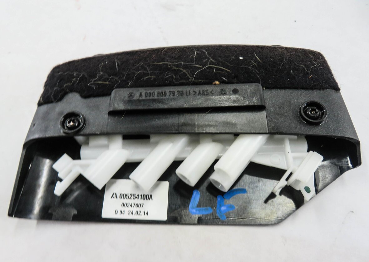 Thumbnail 3: 2014 MERCEDES E350 (A207) CONVERTIBLE - DRIVER SEAT LUMBAR CONTROL PANEL