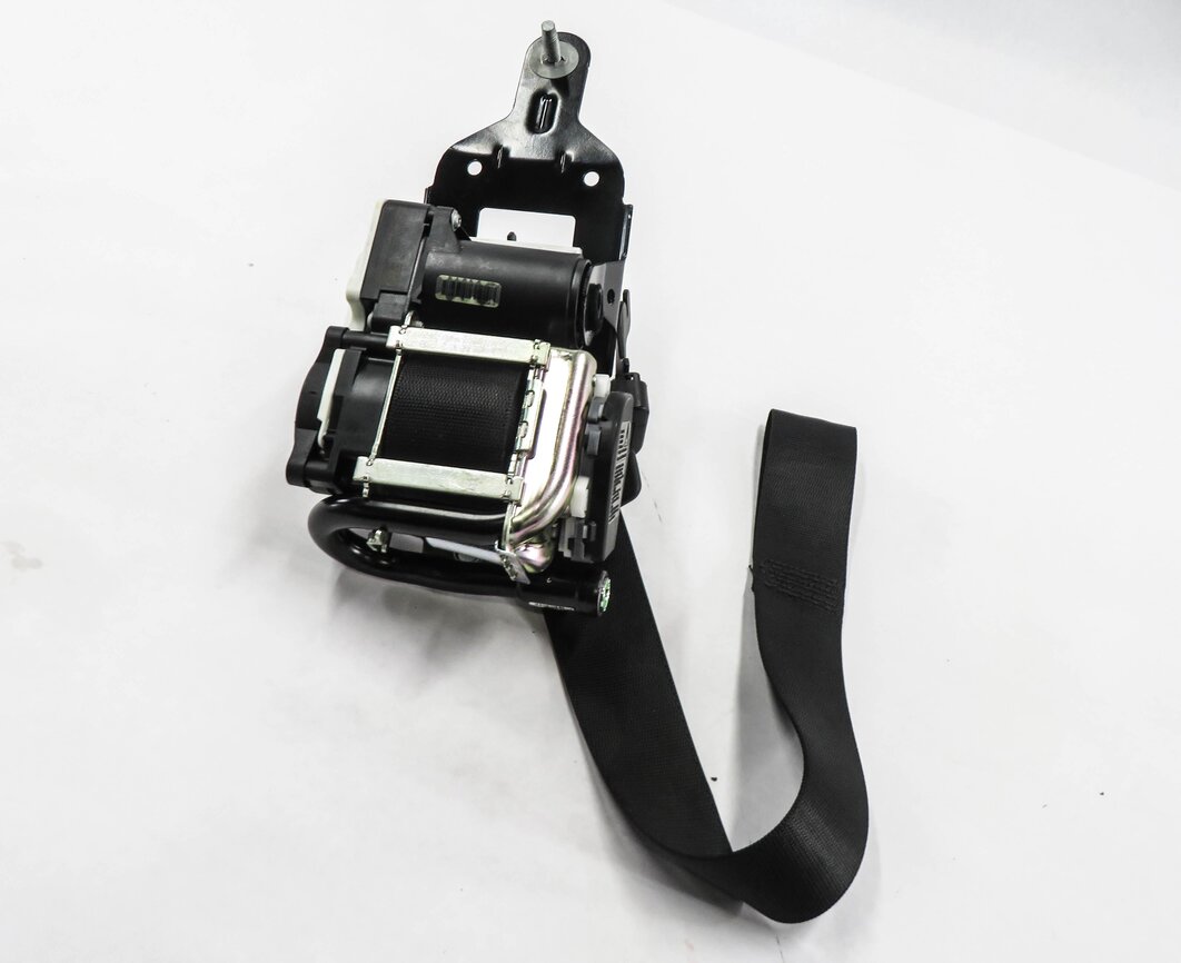 13-17 MERCEDES E350 E400 E550 (A207 C207) PASSENGER SEATBELT RETRACTOR (BLACK)