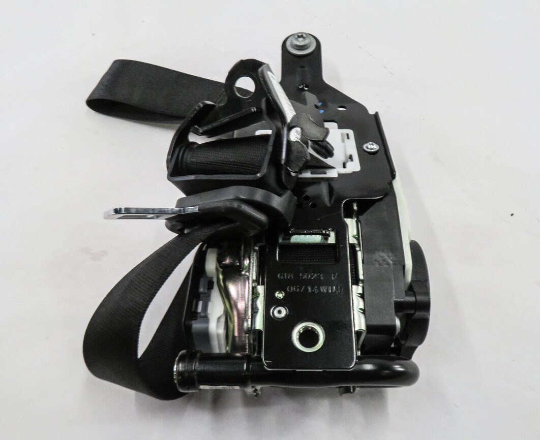 Thumbnail 3: 13-17 MERCEDES E350 E400 E550 (A207 C207) PASSENGER SEATBELT RETRACTOR (BLACK)