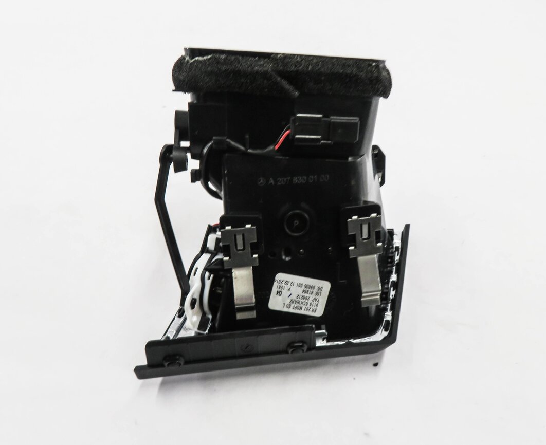 Thumbnail 4: 2014 MERCEDES E350 (A207) CONVERTIBLE - LEFT DRIVER DASH HEATER A/C AIR VENT