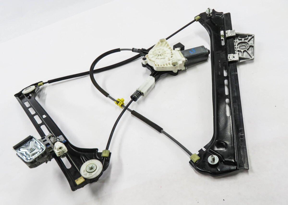 Thumbnail 2: 2014 MERCEDES E350 (A207 C207 W207) PASSENGER DOOR WINDOW REGULATOR w/ MOTOR