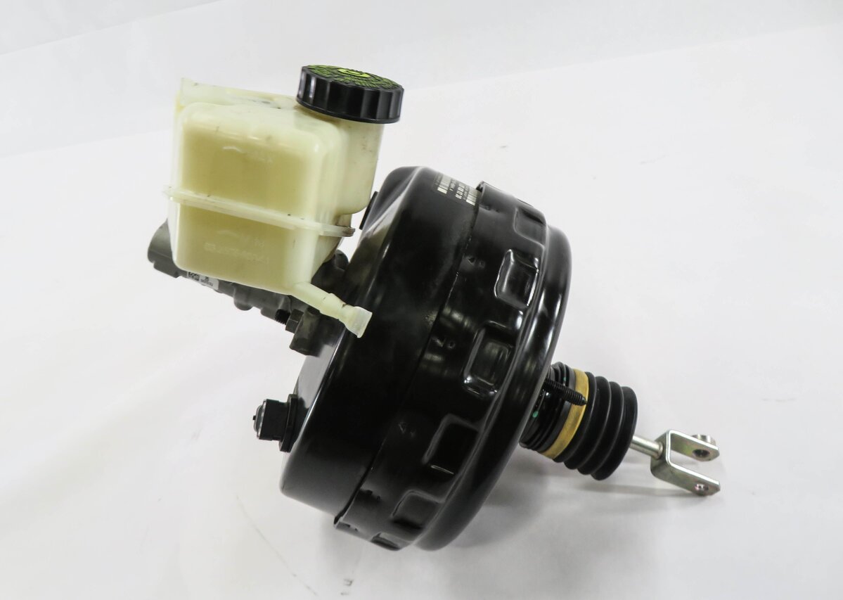 Thumbnail 3: 2014 MERCEDES E350 (A207) CONVERTIBLE - POWER BRAKE BOOSTER w/ MASTER CYLINDER