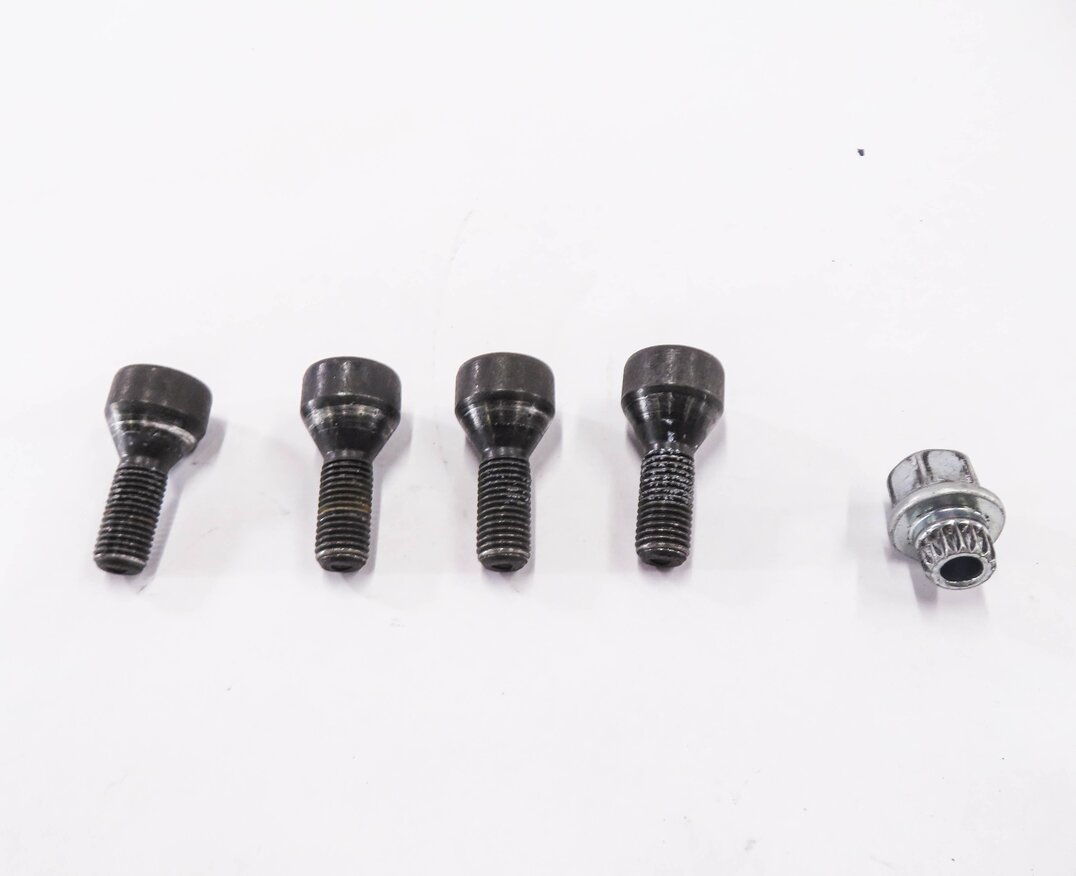 Thumbnail 2: 2006 BMW 550i (E60) LOCKING LUG NUT WHEEL BOLT SET w/ KEY