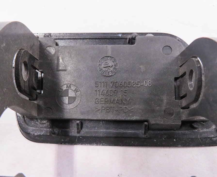 Thumbnail 4: 2006 BMW 550i (E60) FRONT BUMPER WASHER NOZZLE COVER SET (BLACK)