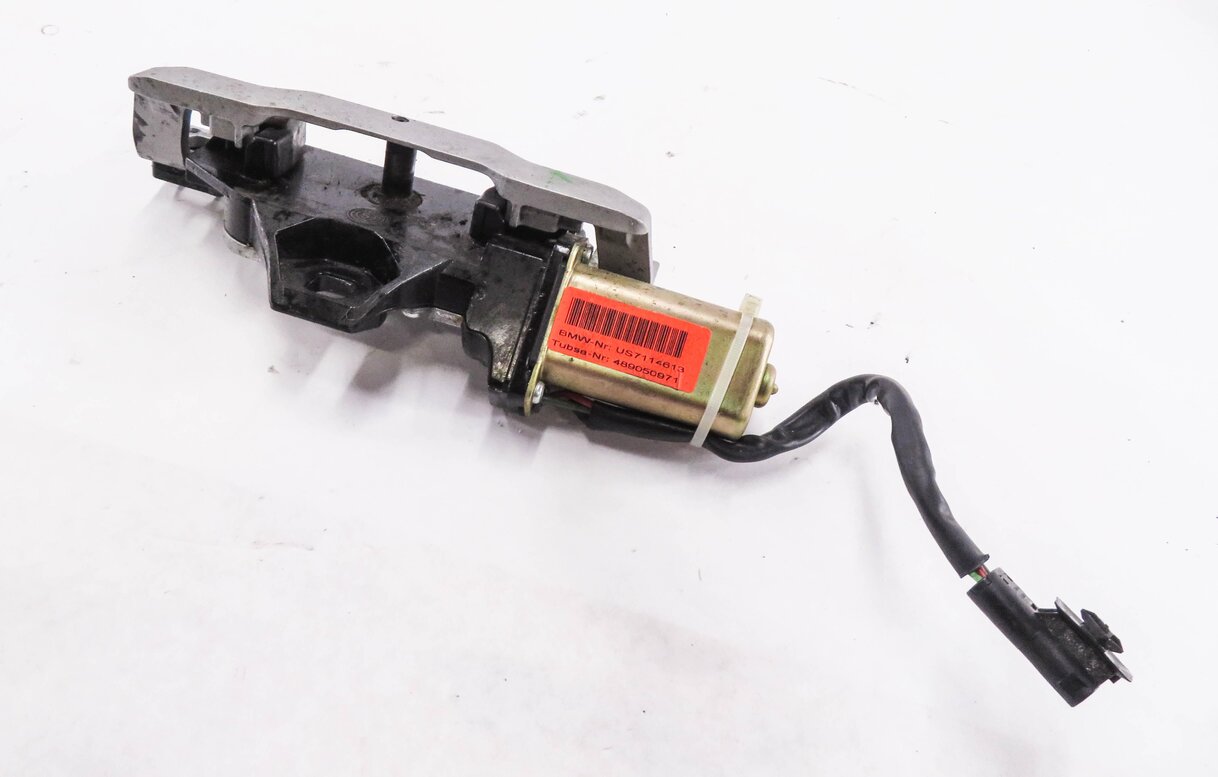2006 BMW 550i (E60) REAR TRUNK HATCH LIFTGATE ELECTRIC LOCK MOTOR