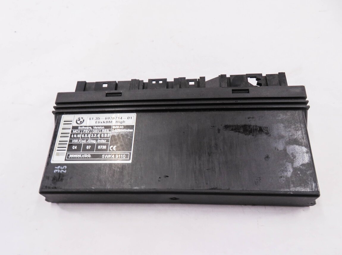 Thumbnail 2: 2006 BMW 550i (E60) BODY CONTROL MODULE BCM