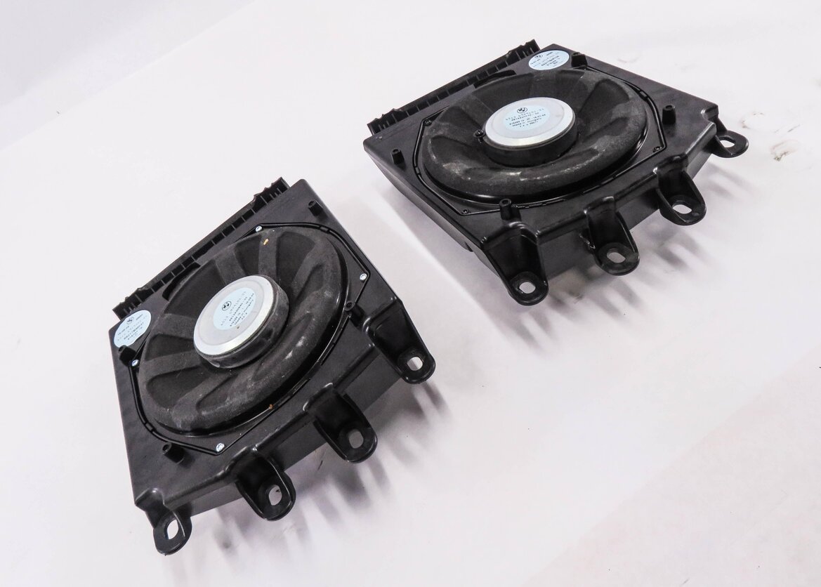 Thumbnail 3: 2006 BMW 530i (E60) FRONT LEFT & RIGHT SUBWOOFER SPEAKER SET