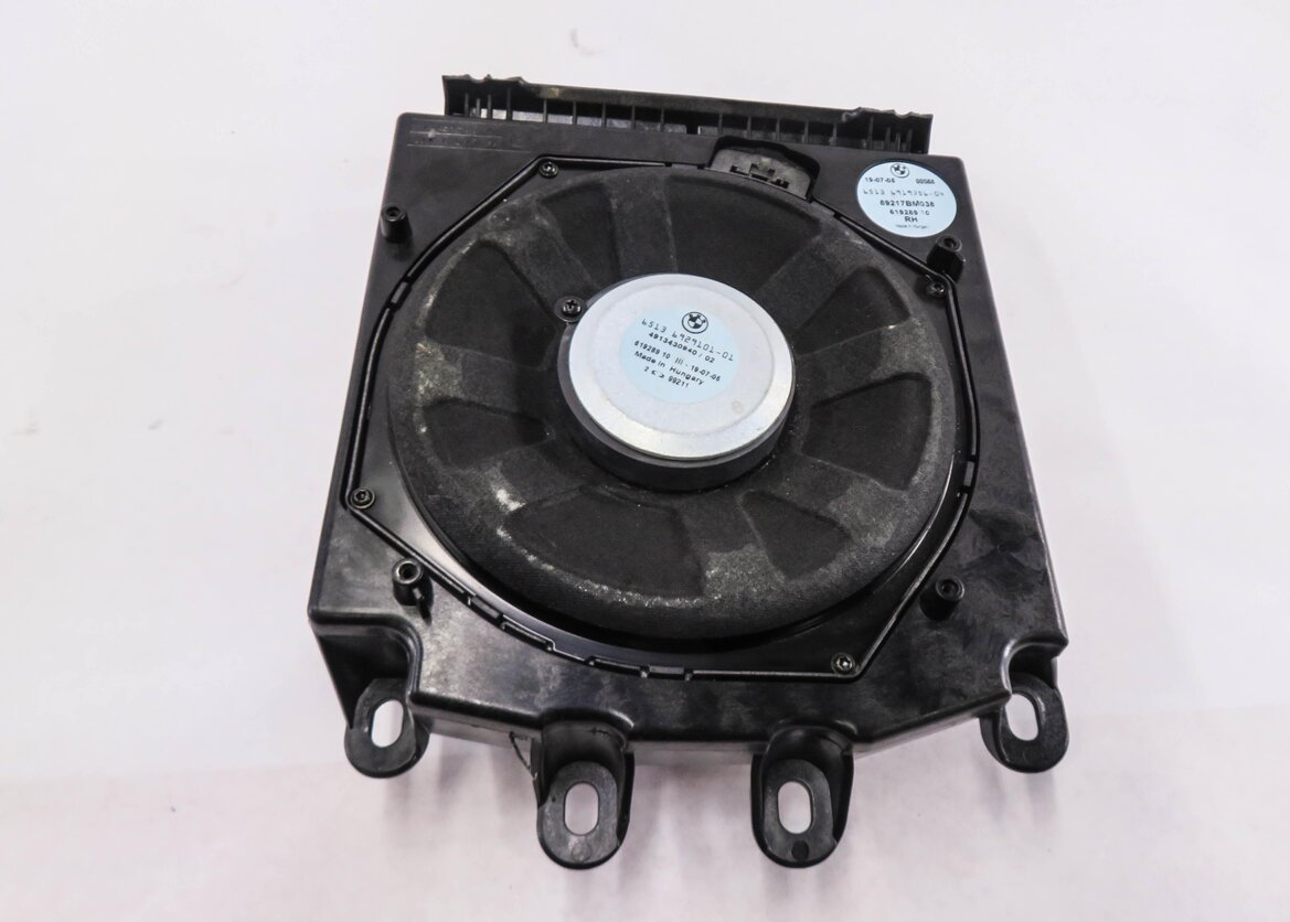 Thumbnail 4: 2006 BMW 530i (E60) FRONT LEFT & RIGHT SUBWOOFER SPEAKER SET