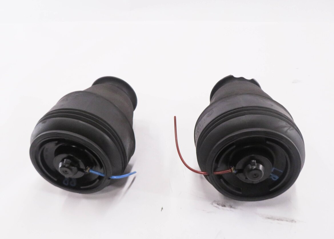 Thumbnail 3: 2006 BMW 550i (E60) REAR LEFT & RIGHT AIR SUSPENSION AIR SPRING SET
