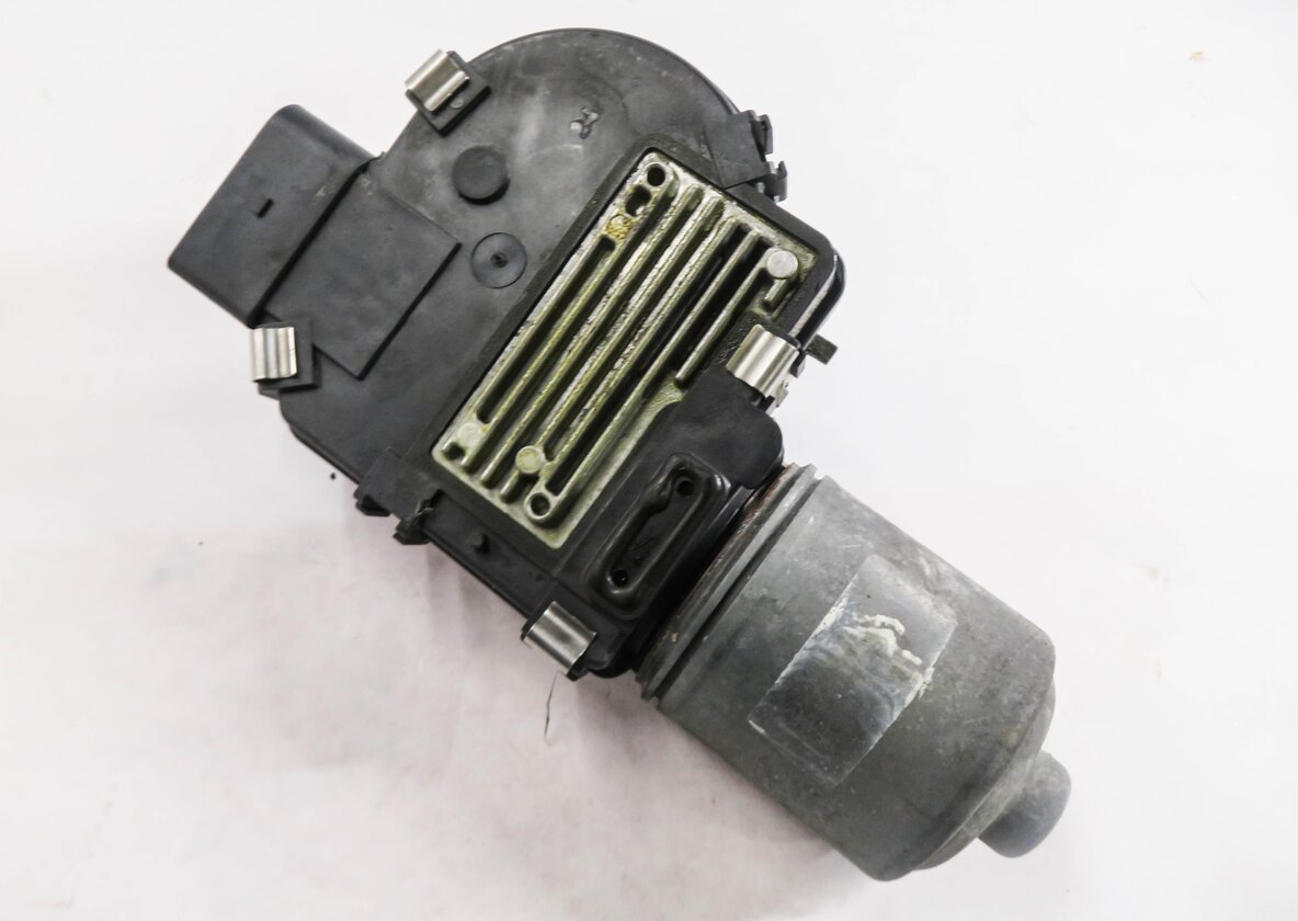 2004-2010 BMW 525i 528i 530i 535i 545i M5 M6 (E60 E63) WINDSHIELD WIPER MOTOR