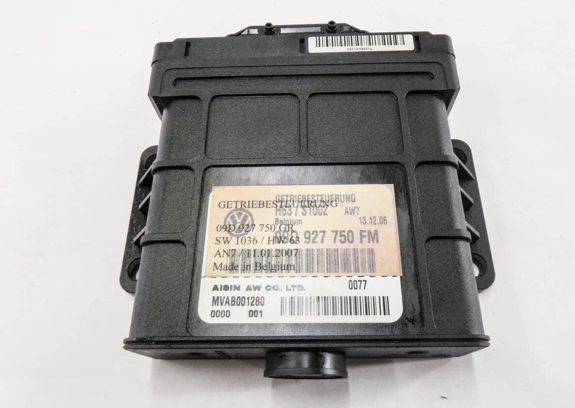 Thumbnail 2: 2008 PORSCHE CAYENNE (957) 4.8L *NON TURBO* A/T TRANSMISSION CONTROL MODULE