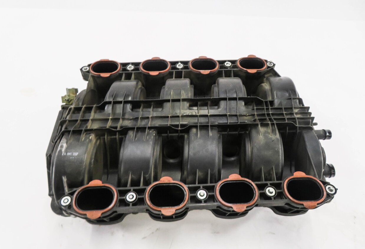 Thumbnail 4: 2008 PORSCHE CAYENNE (957) 4.8L M48 V8 *NON TURBO* INTAKE MANIFOLD (VIN B 5th)