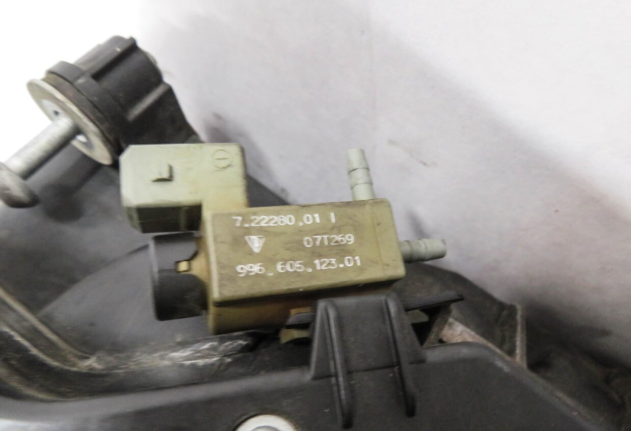 Thumbnail 7: 2008 PORSCHE CAYENNE (957) 4.8L M48 V8 *NON TURBO* INTAKE MANIFOLD (VIN B 5th)