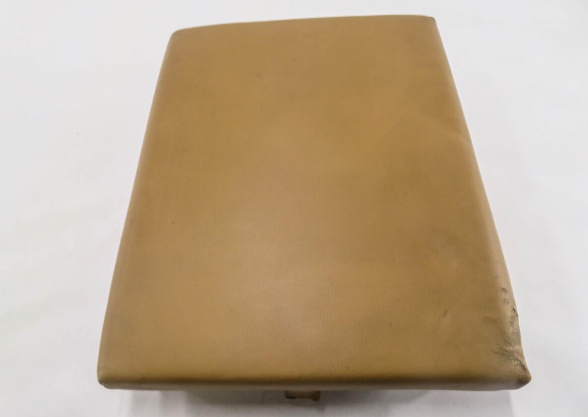 Thumbnail 5: 2008 PORSCHE CAYENNE (957) REAR CENTER CONSOLE ARM REST COMPARTMENT (BEIGE)