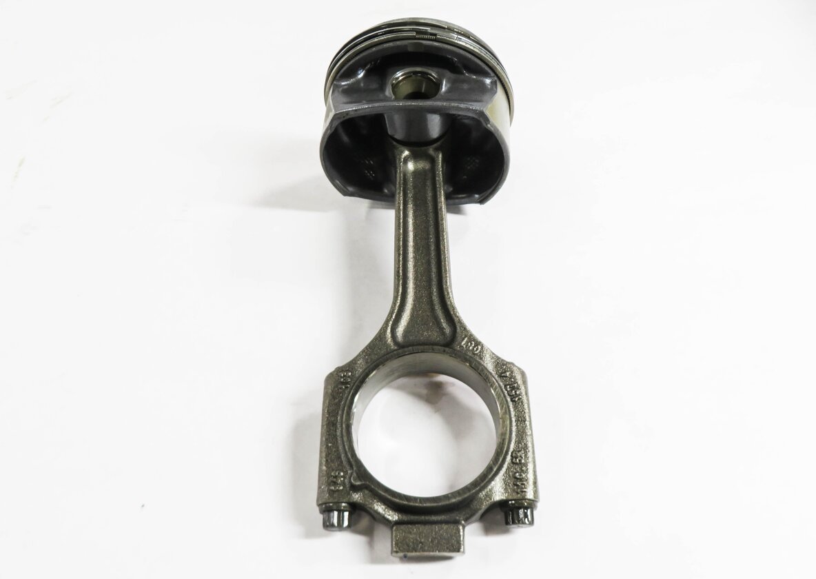 Thumbnail 3: 08-10 PORSCHE CAYENNE (957) 4.8L M49.01 ENGINE- LEFT PISTON w/ CONNECTING ROD