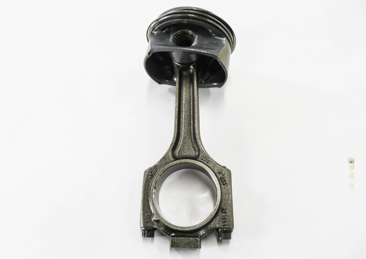 Thumbnail 3: 08-10 PORSCHE CAYENNE (957) 4.8L M49.01 ENGINE- RIGHT PISTON w/ CONNECTING ROD