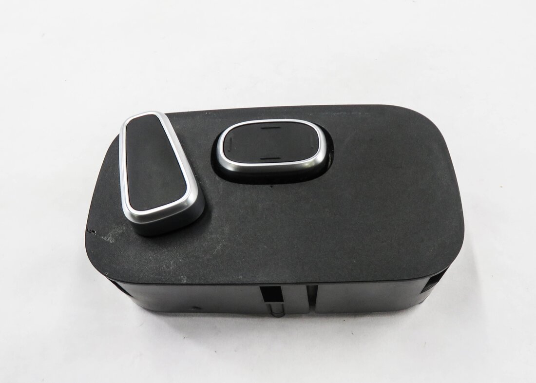 Thumbnail 2: 2013 RANGE ROVER (L405) RIGHT REAR SEAT ADJUSTMENT SWITCH BUTTON