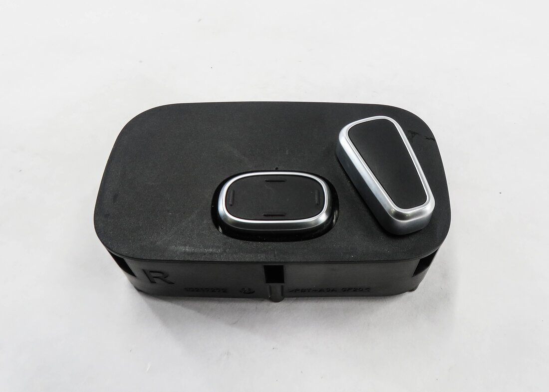 Thumbnail 3: 2013 RANGE ROVER (L405) RIGHT REAR SEAT ADJUSTMENT SWITCH BUTTON