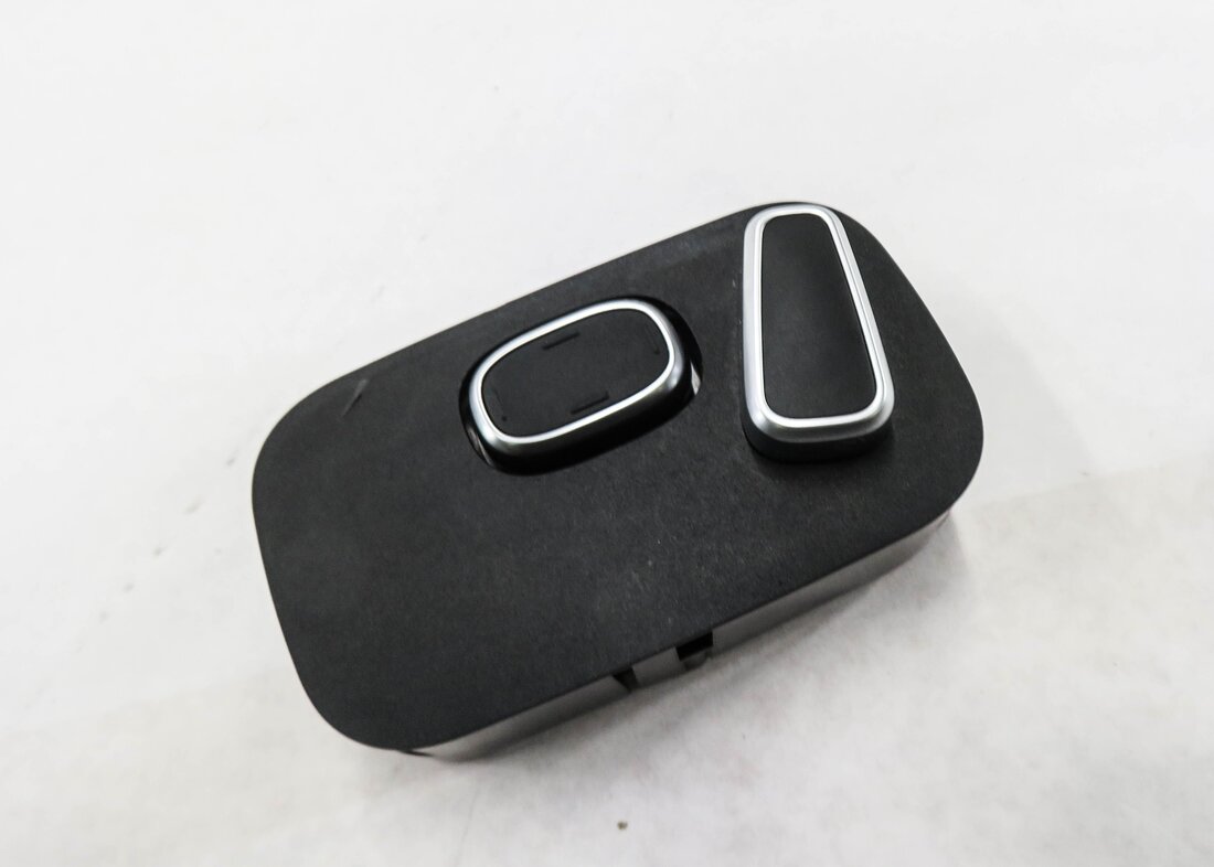 Thumbnail 1: 2013 RANGE ROVER (L405) LEFT REAR SEAT ADJUSTMENT SWITCH BUTTON