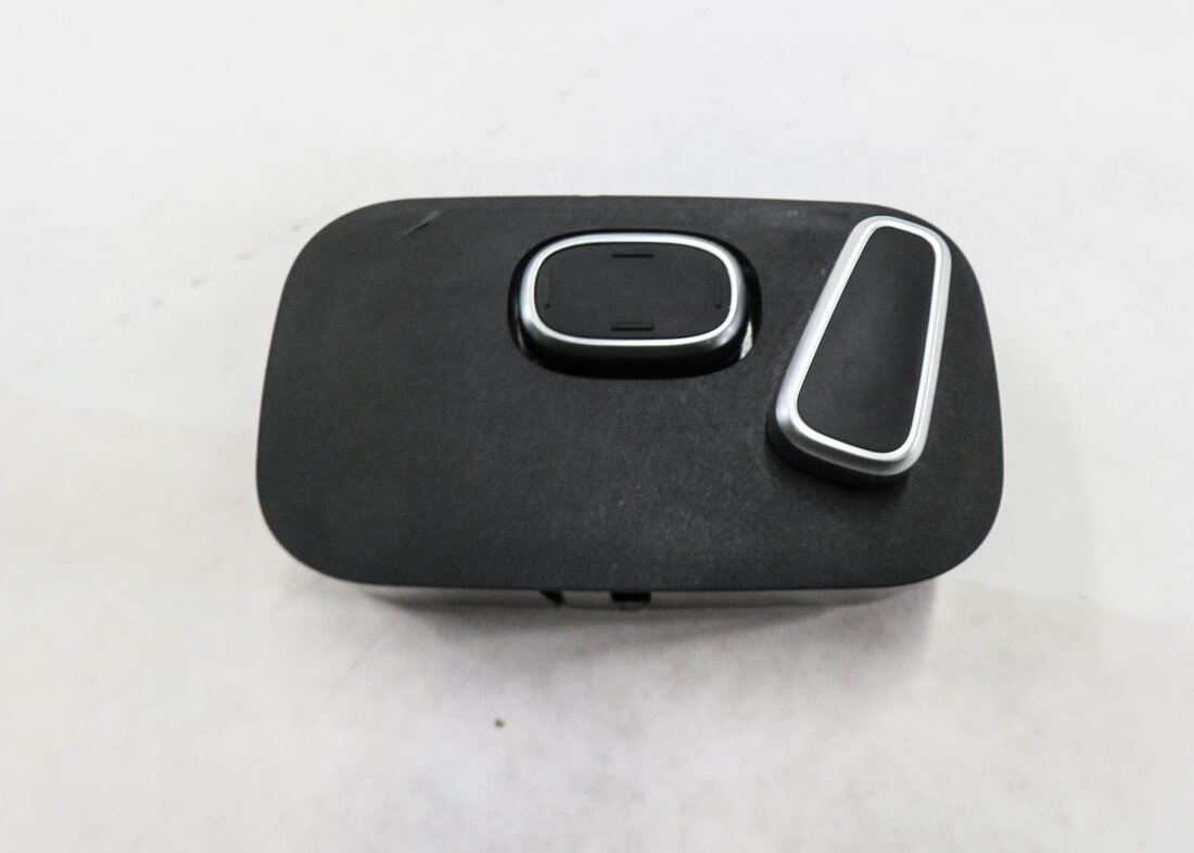 Thumbnail 2: 2013 RANGE ROVER (L405) LEFT REAR SEAT ADJUSTMENT SWITCH BUTTON