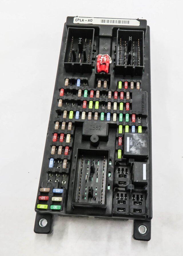 Thumbnail 2: 2013 RANGE ROVER (L405) SUPERCHARGED - RIGHT PASSENGER DASH FUSE BOX