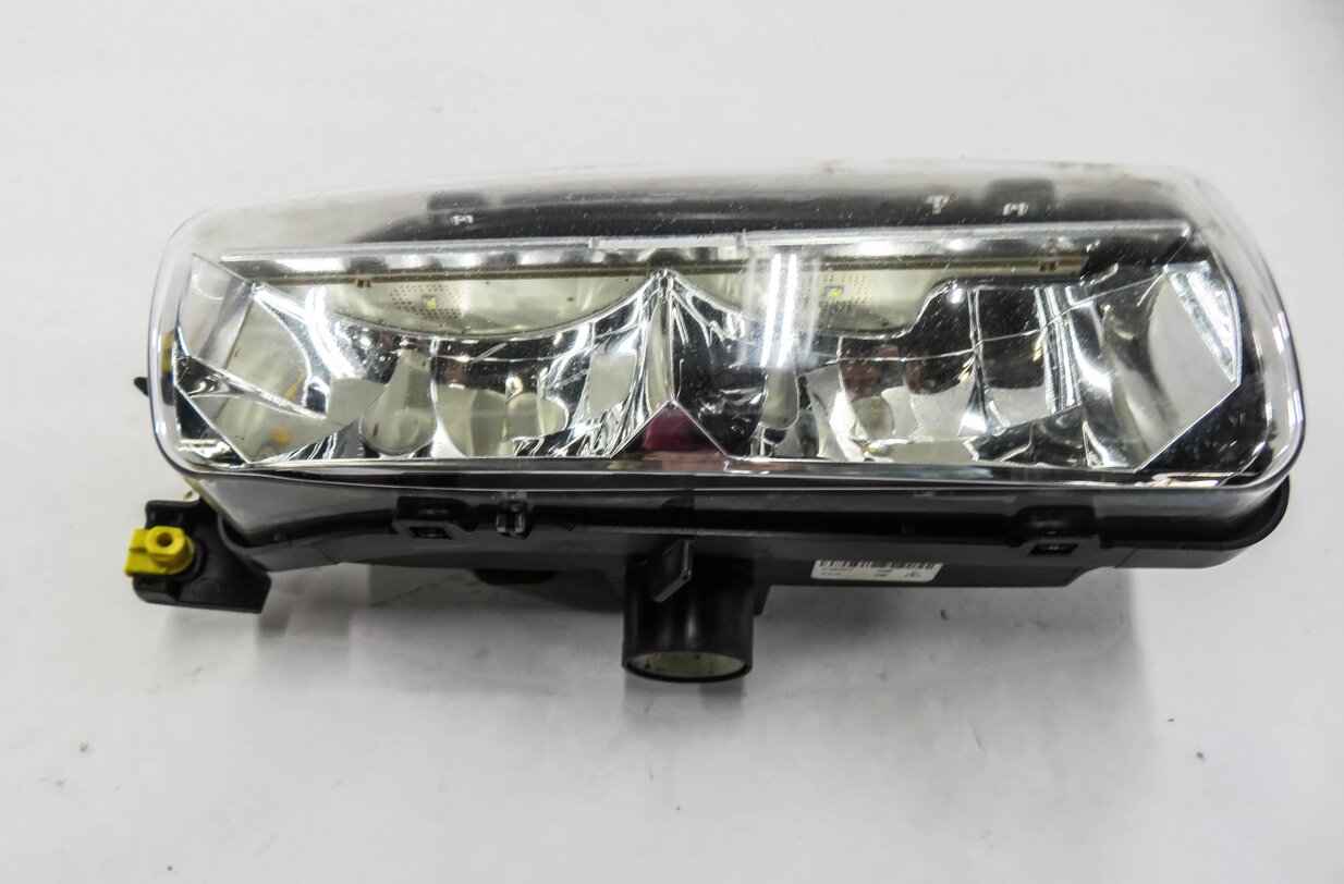 Thumbnail 3: 2013-2017 RANGE ROVER SPORT (L494) RIGHT FRONT PASSENGER LED FOGLIGHT LIGHT LAMP