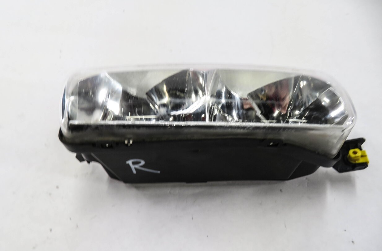 Thumbnail 4: 2013-2017 RANGE ROVER SPORT (L494) RIGHT FRONT PASSENGER LED FOGLIGHT LIGHT LAMP