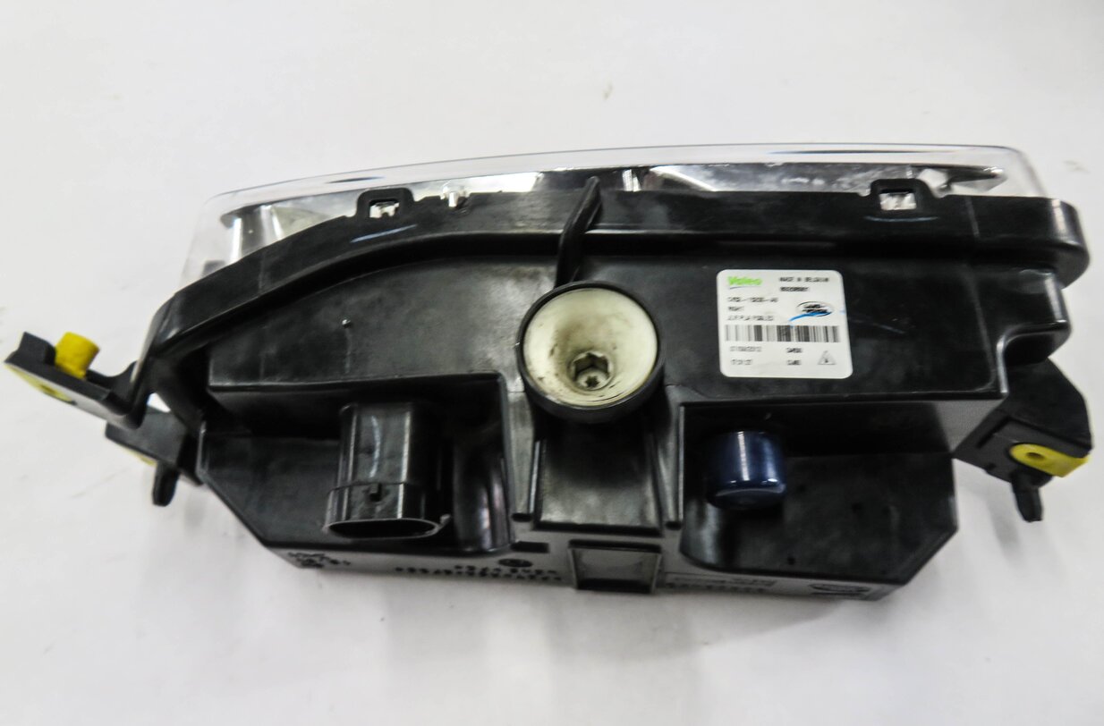 Thumbnail 5: 2013-2017 RANGE ROVER SPORT (L494) RIGHT FRONT PASSENGER LED FOGLIGHT LIGHT LAMP