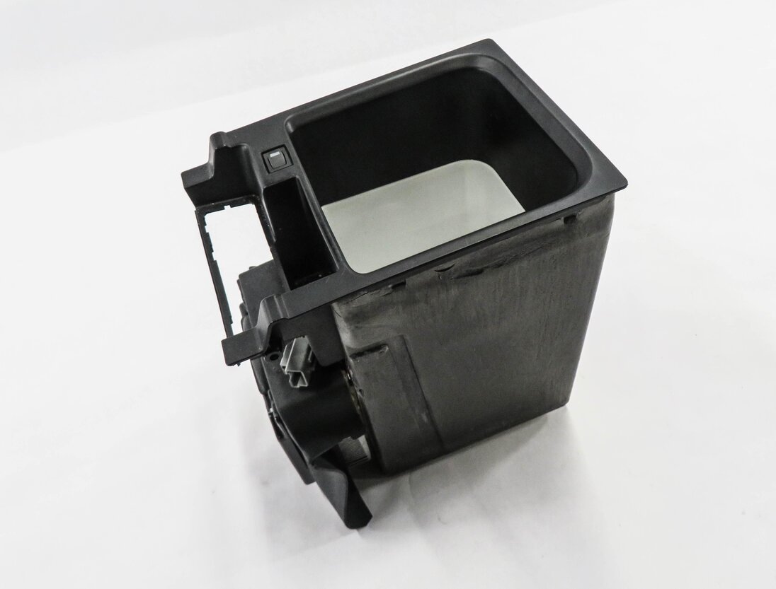 2013 RANGE ROVER (L405) FRONT CENTER CONSOLE REFRIGERATOR COOLER INSERT