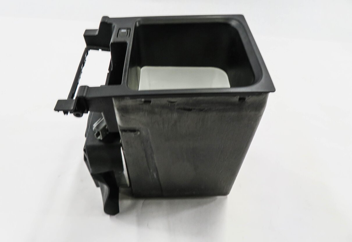 Thumbnail 2: 2013 RANGE ROVER (L405) FRONT CENTER CONSOLE REFRIGERATOR COOLER INSERT