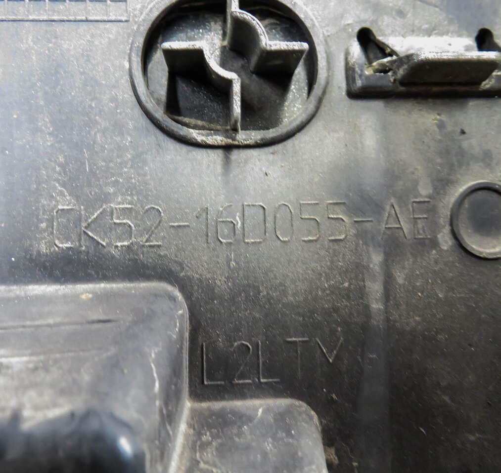 Thumbnail 6: 2013 RANGE ROVER (L405) LEFT FRONT DRIVER FENDER MOULDING TRIM (LUXOR 869)