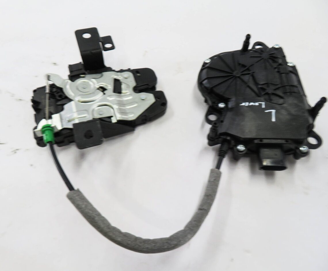 Thumbnail 3: 2013 RANGE ROVER (L405) LEFT DRIVER REAR TRUNK LOCK LATCH ACTUATOR