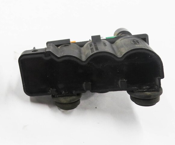 Thumbnail 4: 2013 RANGE ROVER (L405) AIR SUSPENSION VALVE BLOCK