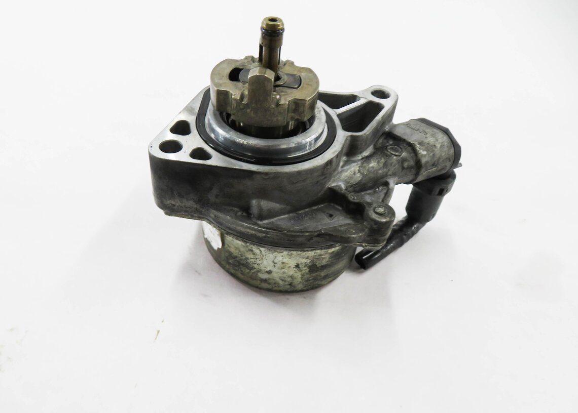 2010-2019 RANGE ROVER SPORT LR4 JAGUAR XE XF XK - 3.0L / 5.0L BRAKE VACUUM PUMP
