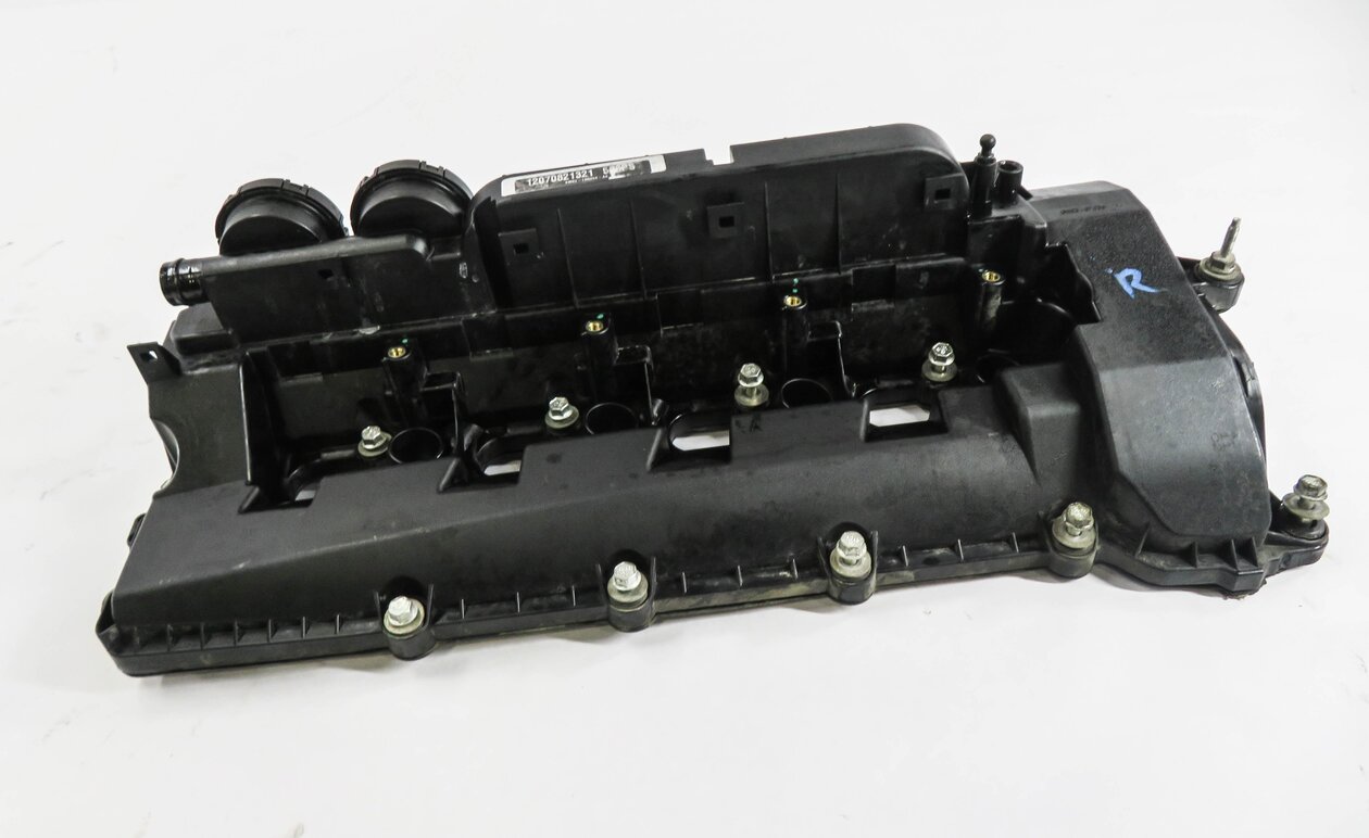 Thumbnail 2: 2010-2018 RANGE ROVER SPORT (L320 L322 L405 L494) 5.0L V8 - RIGHT VALVE COVER
