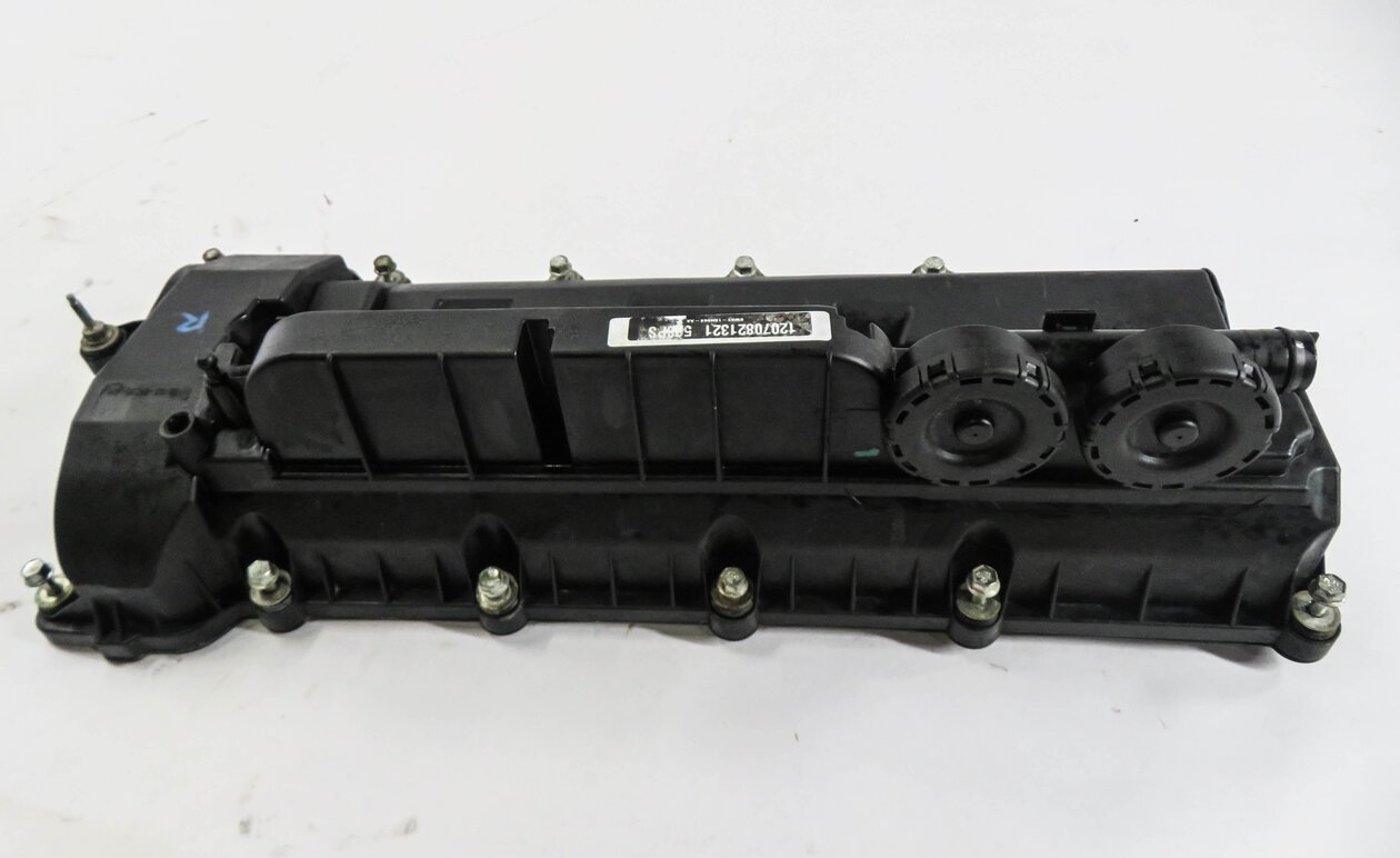 Thumbnail 3: 2010-2018 RANGE ROVER SPORT (L320 L322 L405 L494) 5.0L V8 - RIGHT VALVE COVER