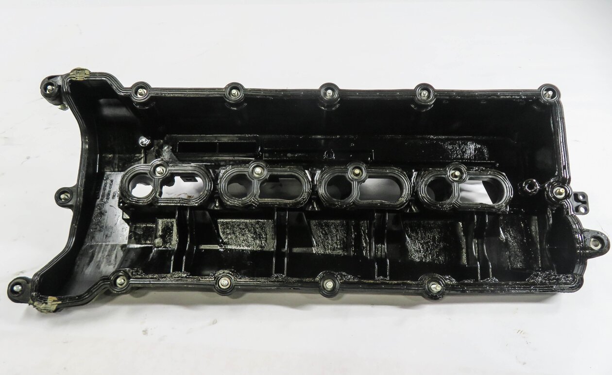 Thumbnail 4: 2010-2018 RANGE ROVER SPORT (L320 L322 L405 L494) 5.0L V8 - RIGHT VALVE COVER