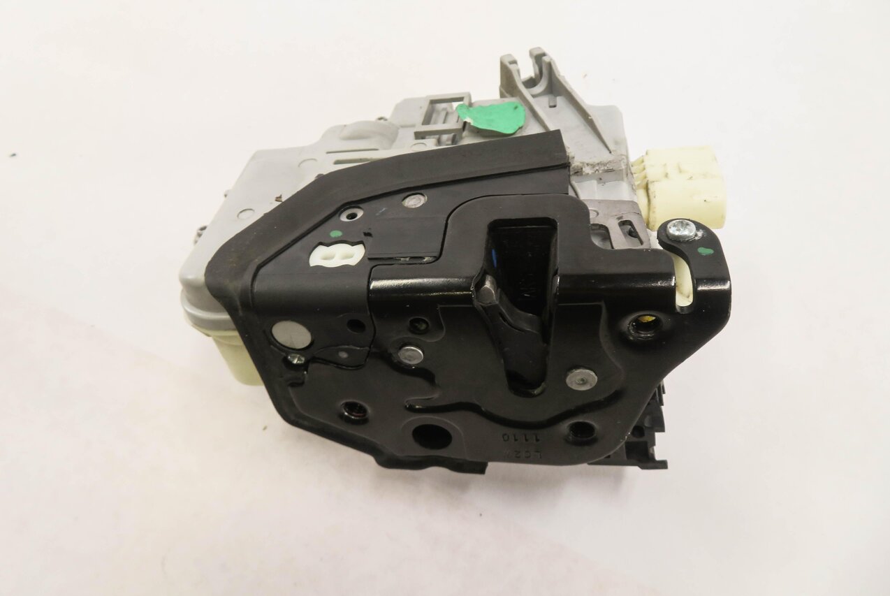 Thumbnail 4: 09-18 AUDI / PORSCHE - A4 A5 Q5 S4 TT CAYENNE PANAMERA TOURAEG DRIVER DOOR LATCH
