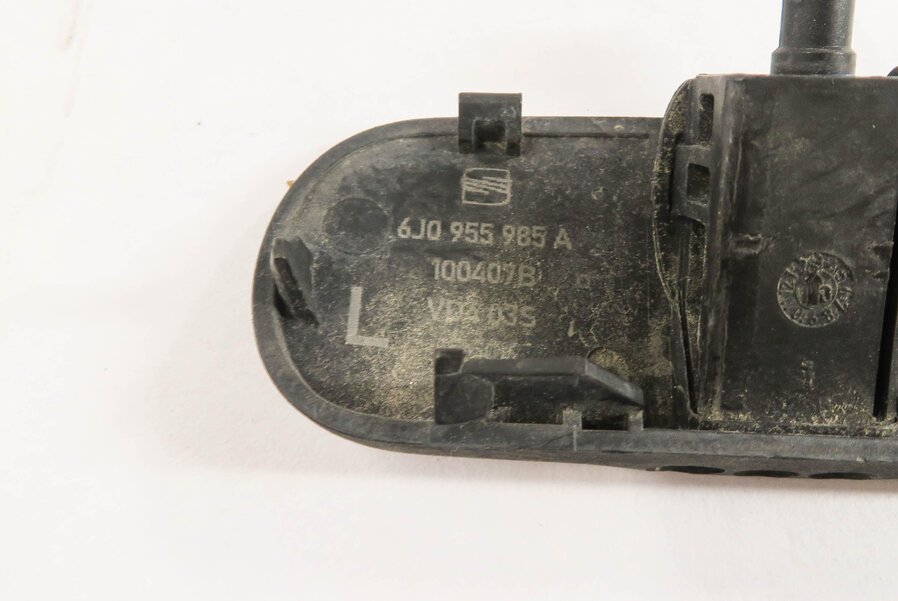 Thumbnail 5: 2011 PORSCHE CAYENNE (958) FRONT WINDSHIELD WIPER SQUIRTER NOZZLE SET-2