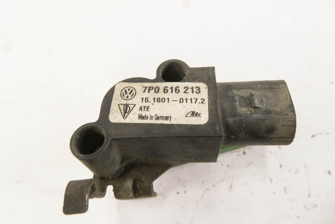 Thumbnail 4: 2011 PORSCHE CAYENNE (958) LEFT FRONT DRIVER SUSPENSION HEIGHT LEVEL SENSOR