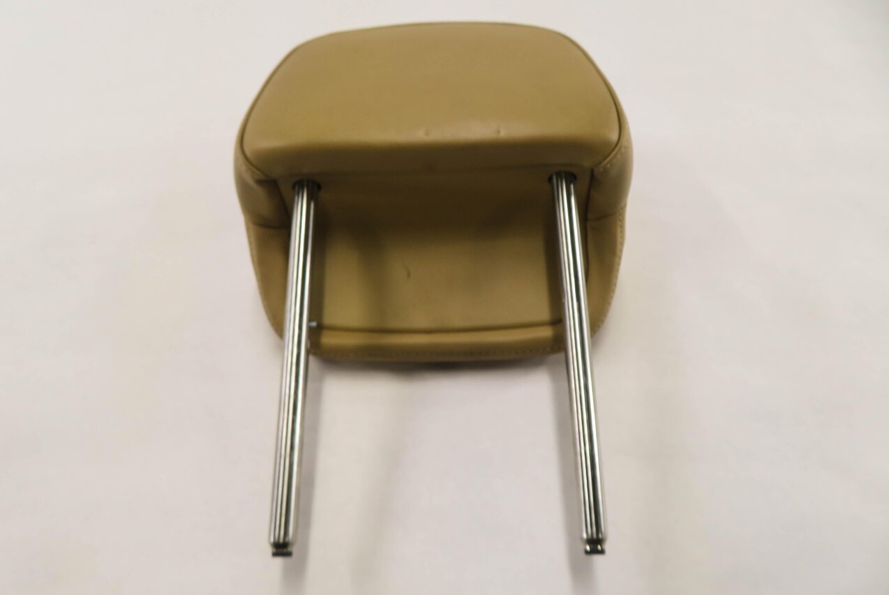 Thumbnail 5: 2011 PORSCHE CAYENNE (958) RIGHT REAR SEAT HEADREST (EMBOSSED / LUXOR BEIGE)