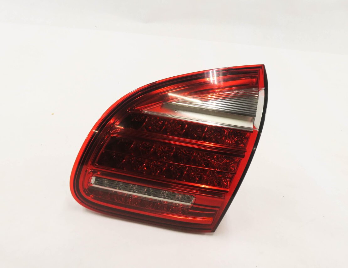 2011-2014 PORSCHE CAYENNE (958) RIGHT PASSENGER INNER TRUNK TAILLIGHT LIGHT LAMP